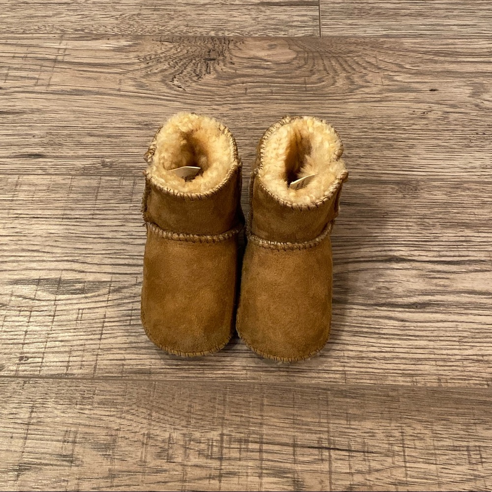 Minnetonka Sheepskin Bootie